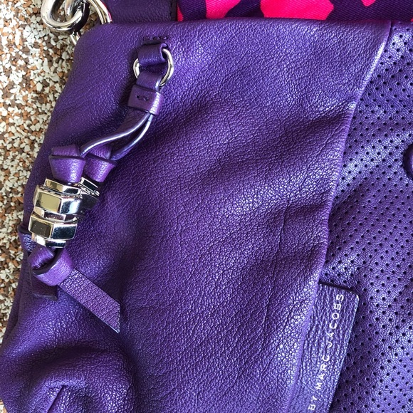 SOLD—Authentic Marc Jacobs 2 way bag - Picture 3 of 6